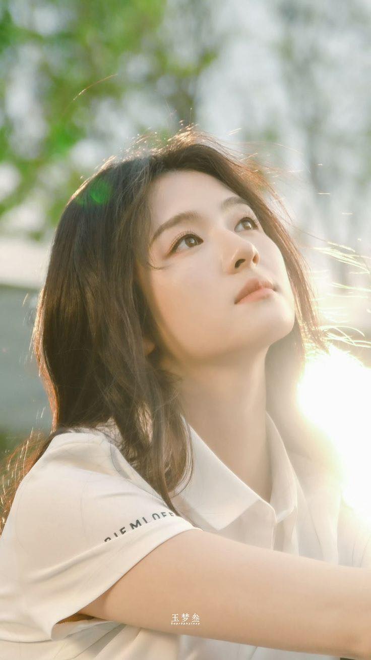 Bị Mật Sau Album Ảnh Bị Khóa