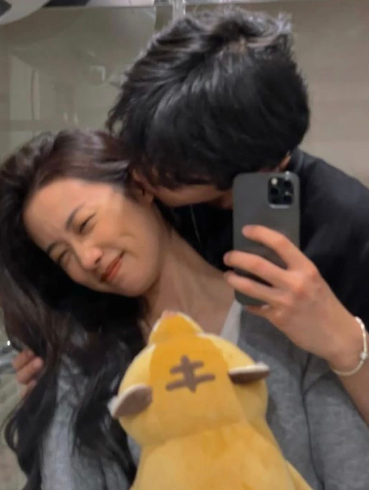 BIẾN THÀNH MÈO CON