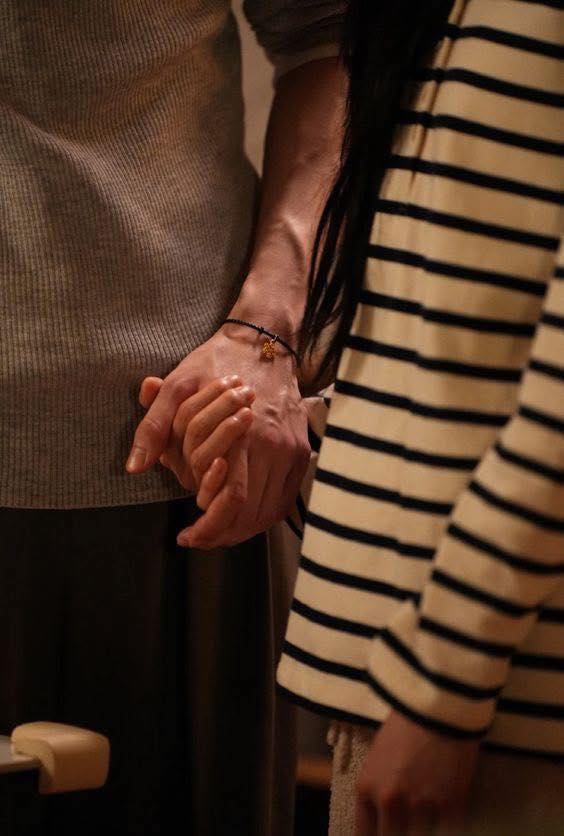 Người Anh Bỏ Lại, Nay Là Hào Quang Của Người Khác