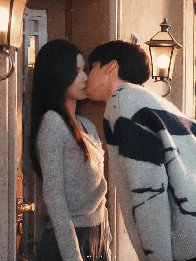 TÌNH YÊU ĐƯỢC BÓI RA